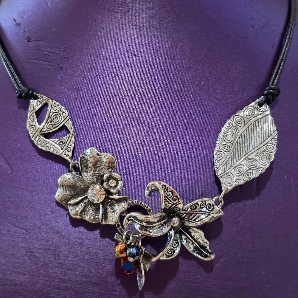 Vintage Contemporary Floral Lily Pansy Bib Charm Silver Black Statement Necklace
